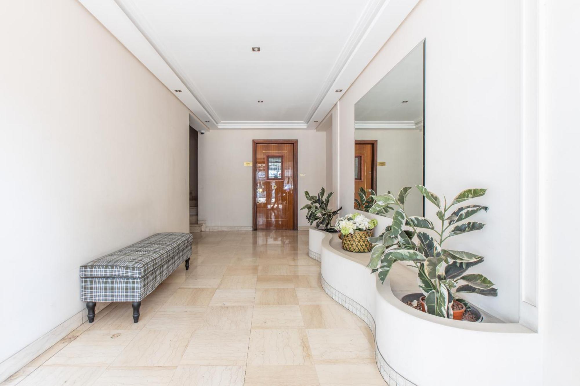 Lovely Near Monaco Apartment *